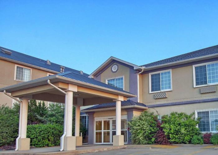 FairBridge Inn & Suites Cleburne