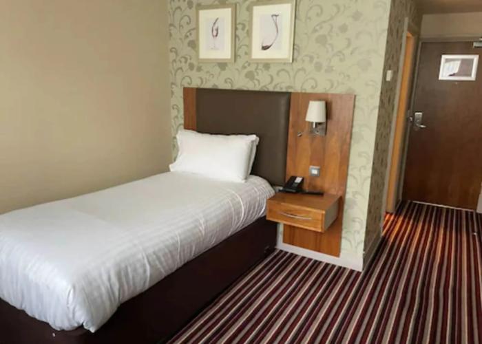 Gloucester Robinswood Hotel, BW Signature Collection