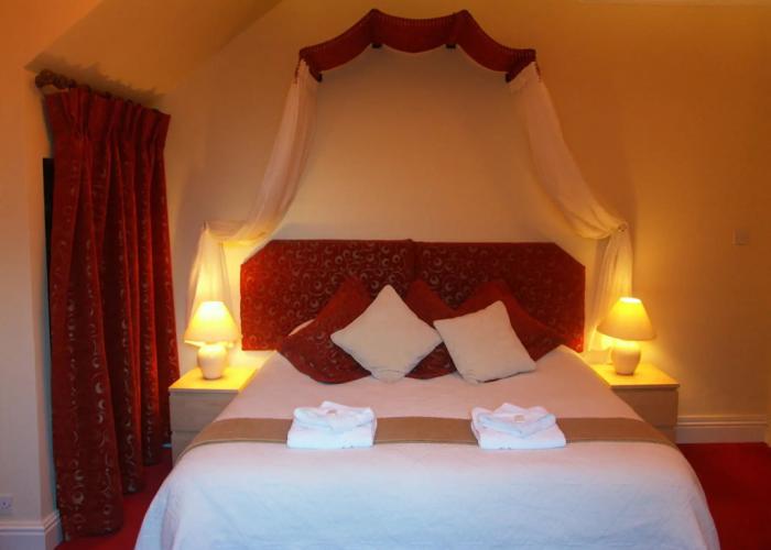 The Edward Hotel