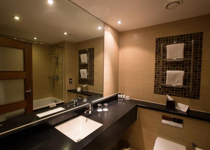 Delta Hotels by Marriott Cheltenham Chase