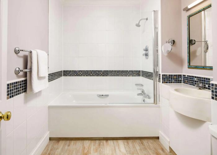 Mercure Gloucester Bowden Hall Hotel