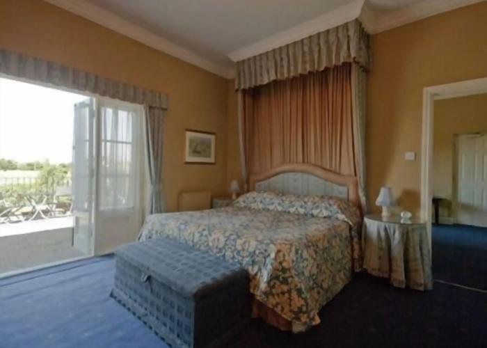 Corse Lawn House Hotel