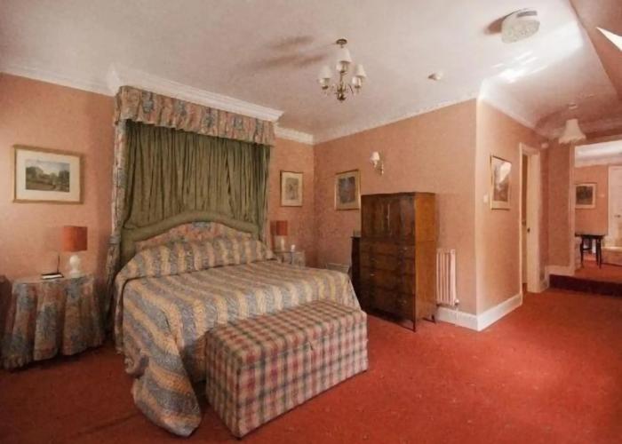 Corse Lawn House Hotel
