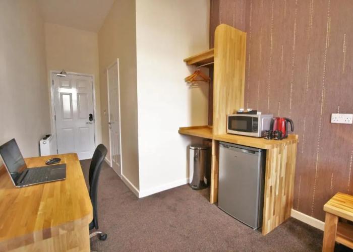 Central Hotel Gloucester by Roomsbooked