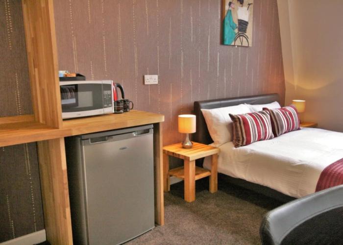 Central Hotel Gloucester by Roomsbooked