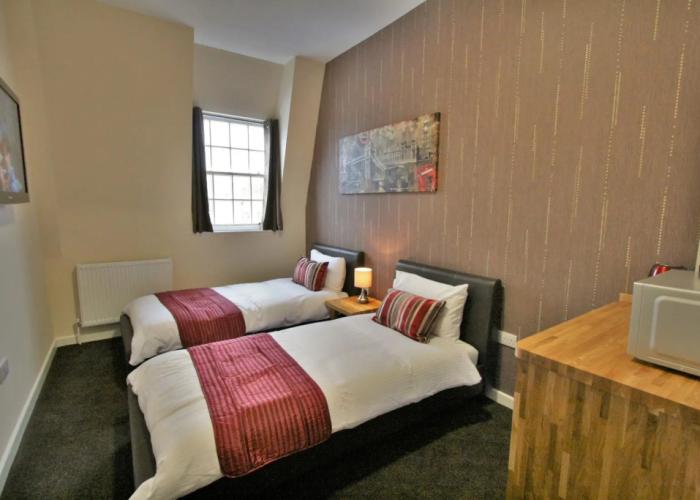 Central Hotel Gloucester by Roomsbooked