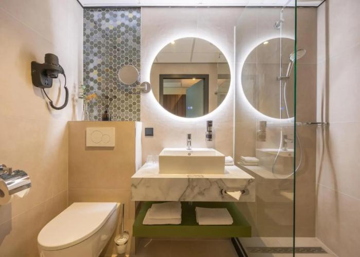 Leonardo Hotel Breda City Center