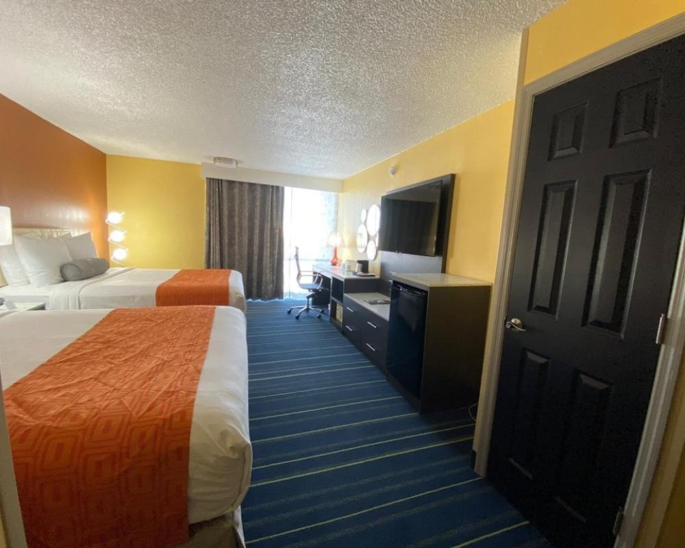 Howard Johnson by Wyndham Clifton NJ