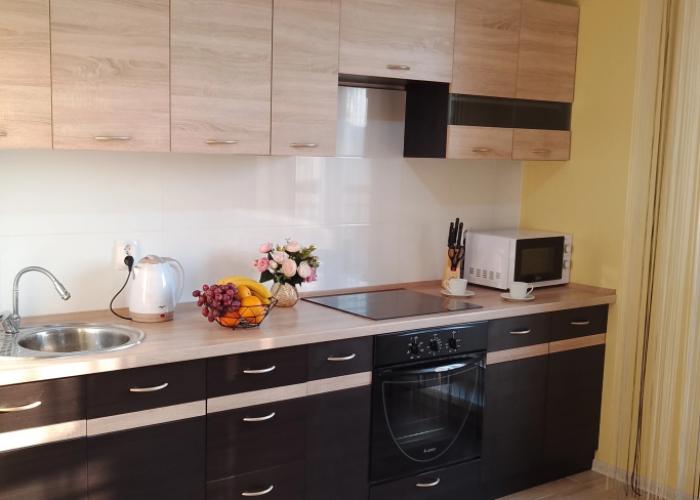 Domashniy uyut, v novom dome, v tsentre goroda Apartaments