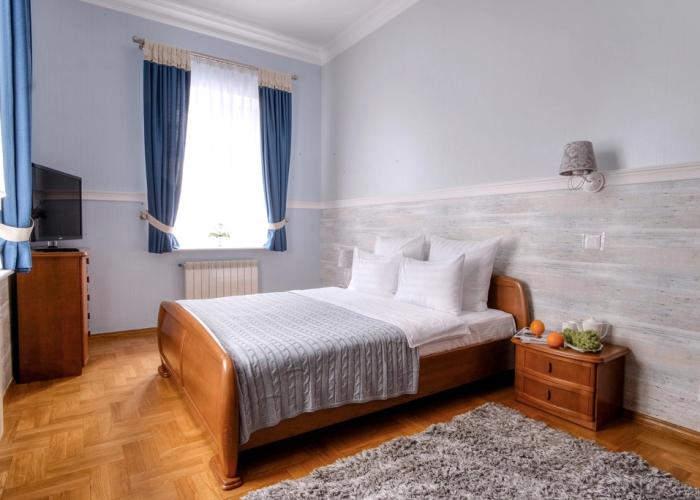 EvroUjut Prostornye chetyrehkomnatnye apartamenty v centre Apartments