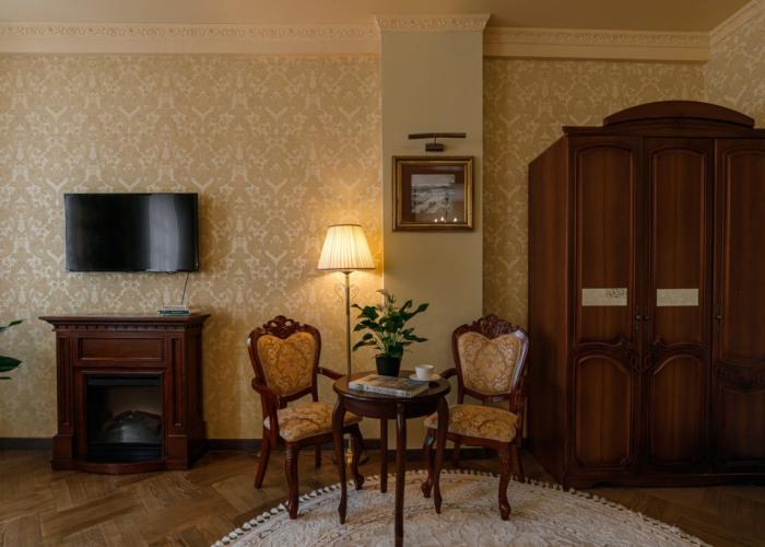 EvroUyut V Klassicheskom Stile V Centre Goroda Apartments