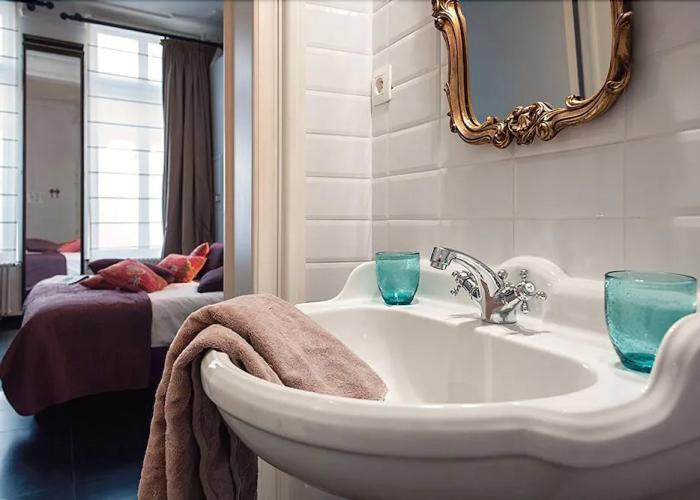 Ganda Rooms & Suites