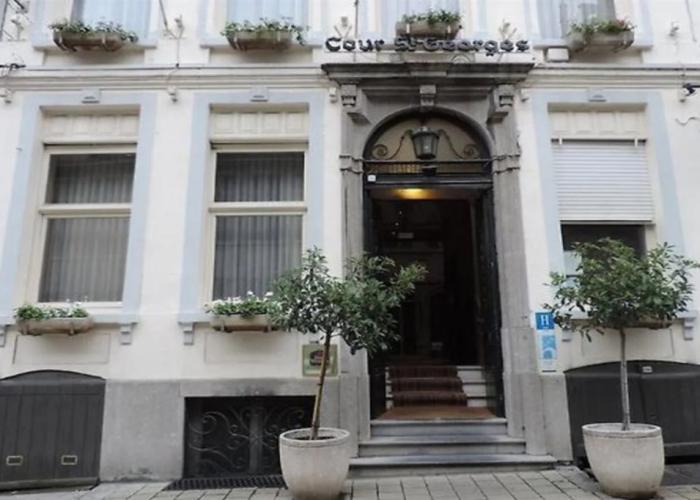 Cour St Georges