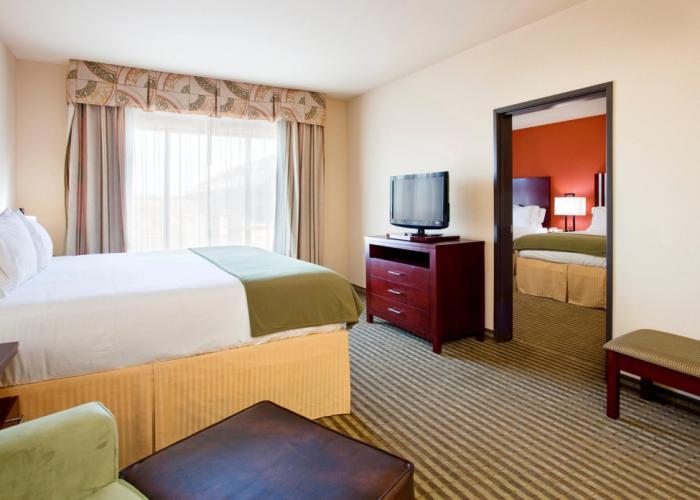Holiday Inn Express & Suites Guthrie North Edmond by IHG