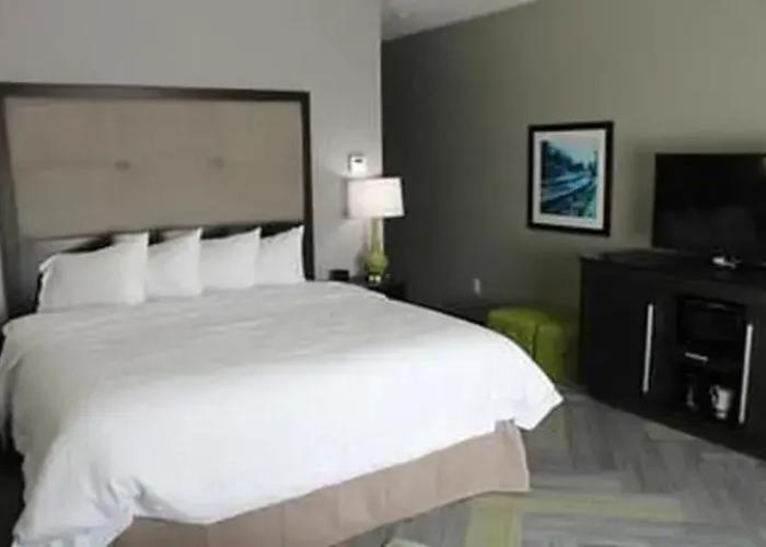 Hampton Inn & Suites Guthrie, OK