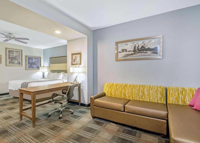 La Quinta Inn & Suites by Wyndham Guthrie