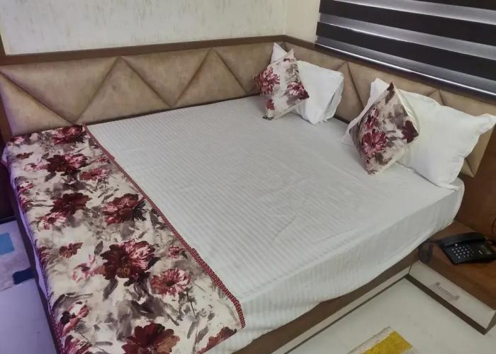 Satyadeep Inn