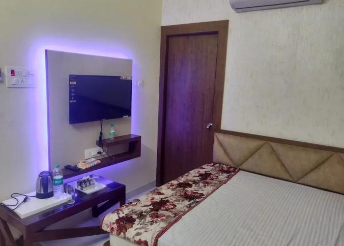 Satyadeep Inn