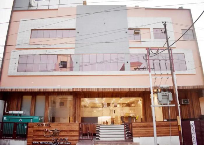 Hotel Uma Palace