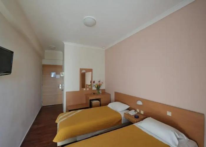 Adonis City Hotel