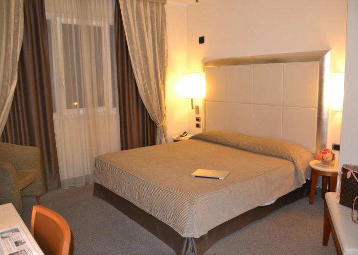 Hotel Airone