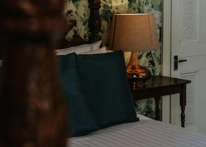 Healing Manor Hotel