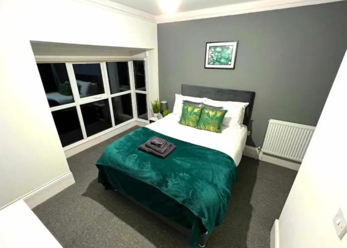 Chantry Suites by SA Stays