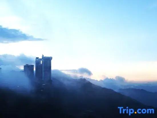 GENTING FoggyCold StayCation By HAPYHOME