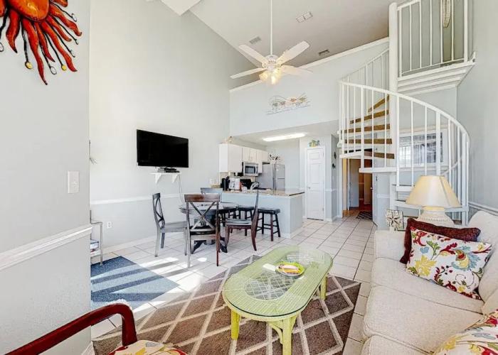 Direct Gulf Front Condo With Resort Pools With Hot Tubs - Steps to Beach