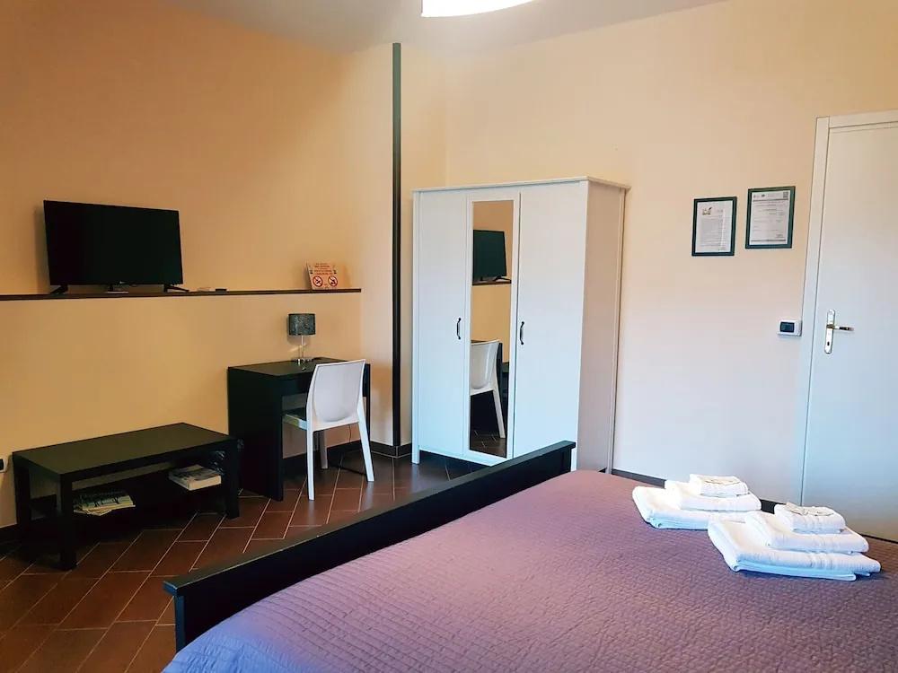 фото Airport Rooms Bari