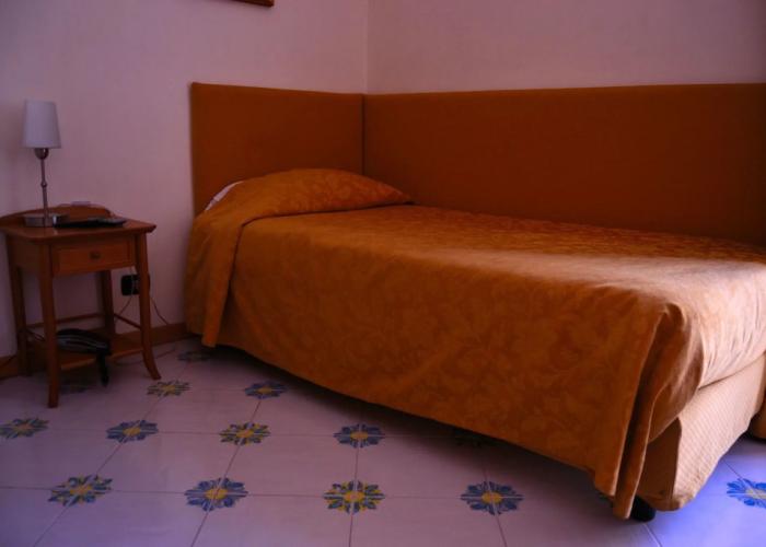 Gatto Bianco Le Dimore