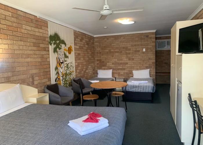 Shady Rest Motel