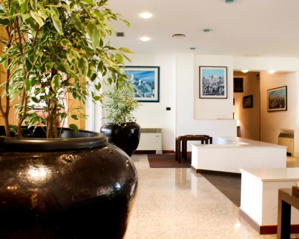 фото Hotel Majesty