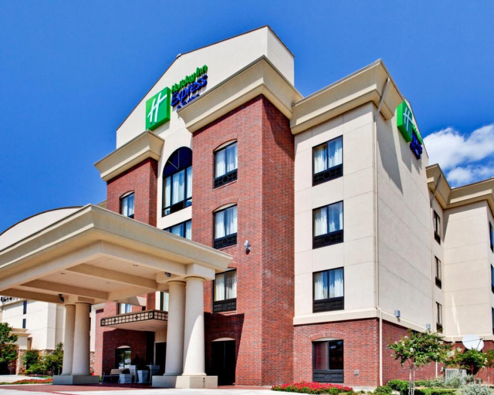 Holiday Inn Express Hotel & Suites DFW West - Hurst by IHG