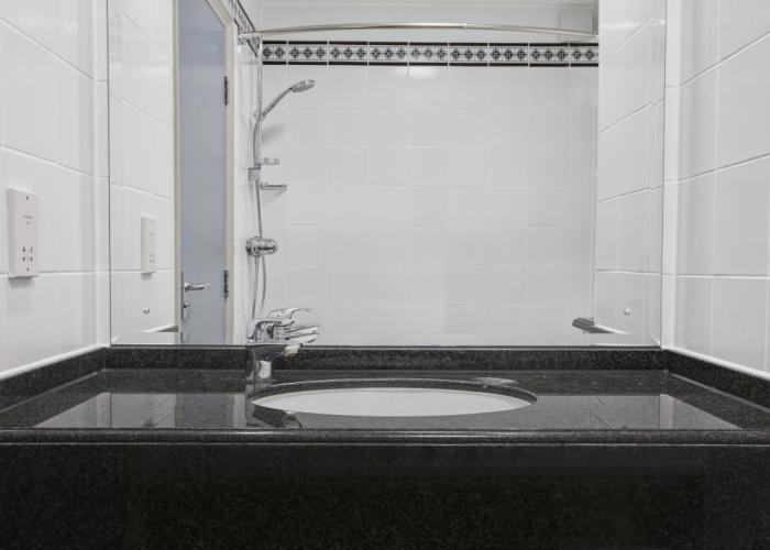 Leonardo Hotel East Midlands Airport