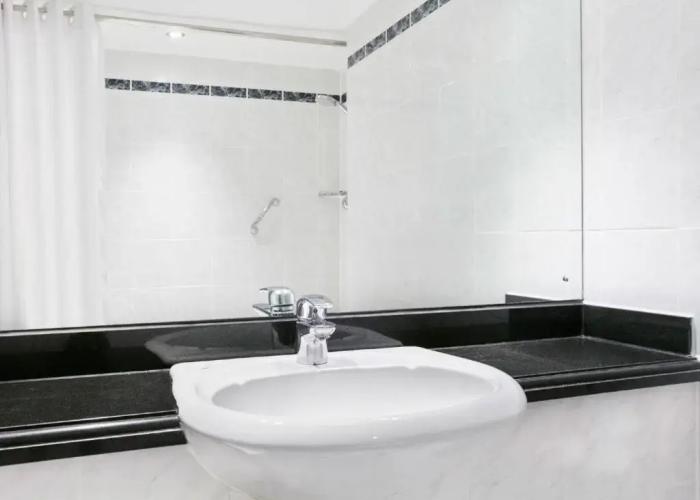 Leonardo Hotel East Midlands Airport