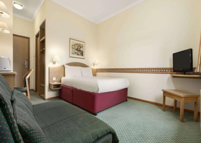 Days Inn by Wyndham Donington A50