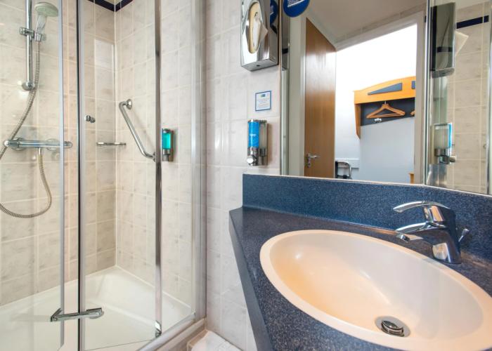 Holiday Inn Express East Midlands Airport by IHG