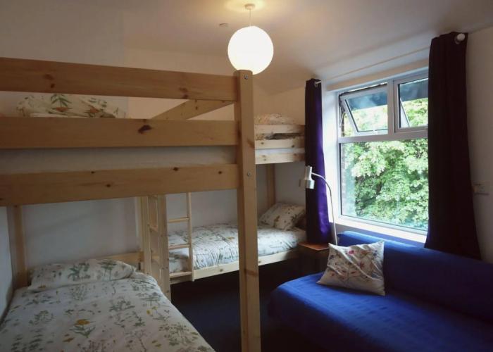 Igloo Hybrid - Hostel