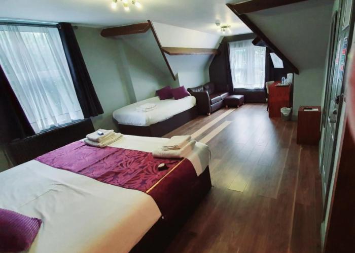 Bennetts Hotel