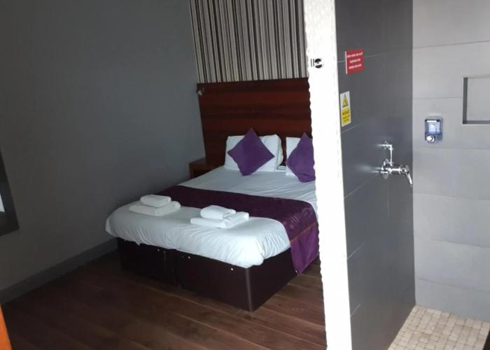 Bennetts Hotel