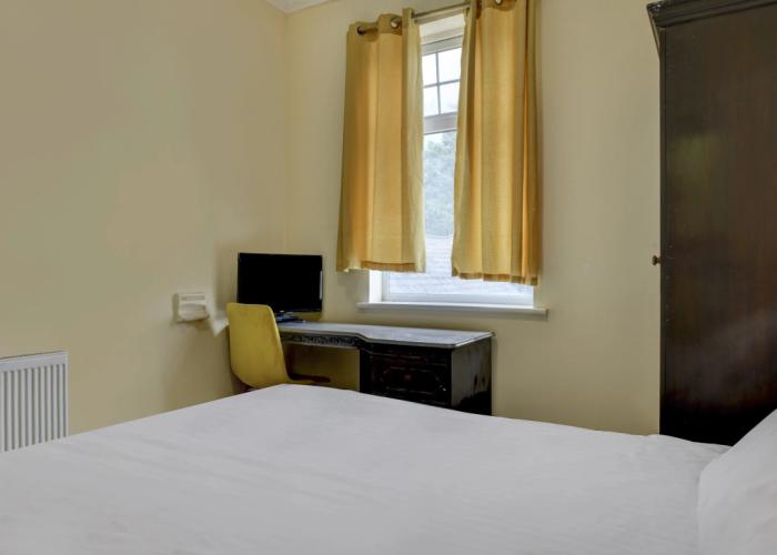 Empire Hotel