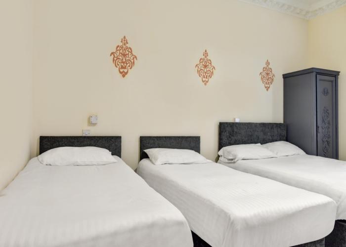 Empire Hotel