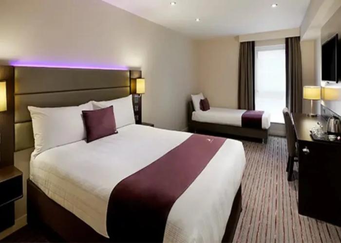 Premier Inn Leicester South Oadby