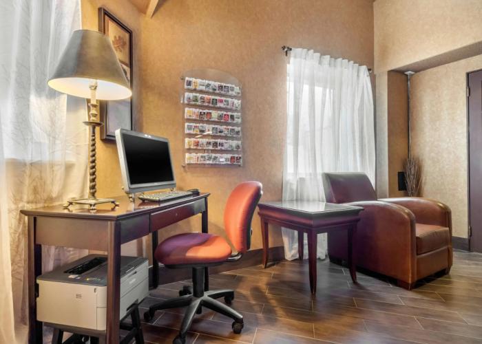 Quality Suites Whitby