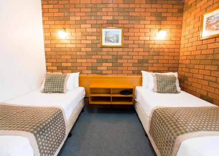 Sportslander Motor Inn