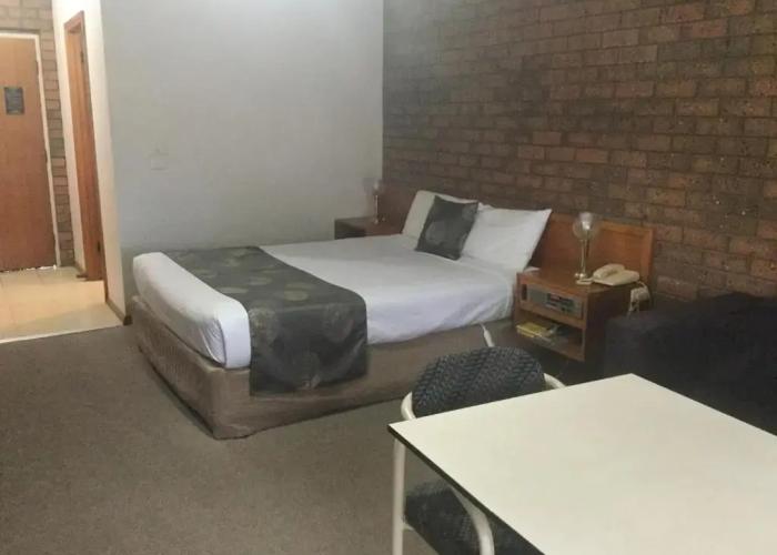 Sportslander Motor Inn