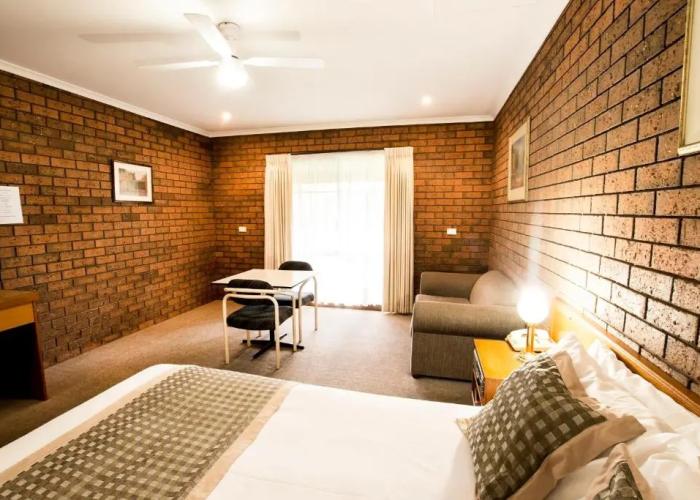 Sportslander Motor Inn