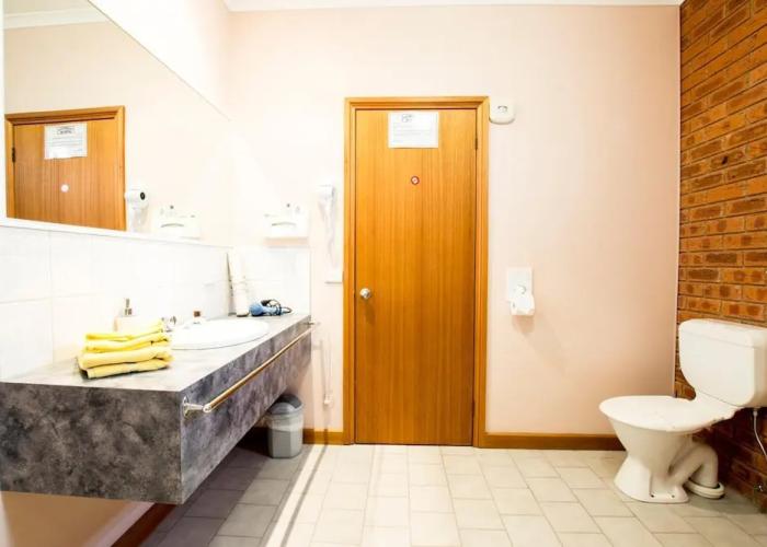 Golden River Motor Inn