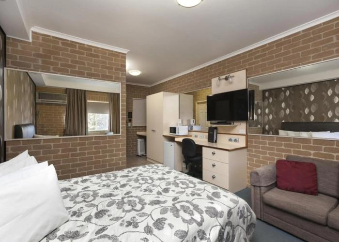Grand Manor Motor Inn - Queanbeyan